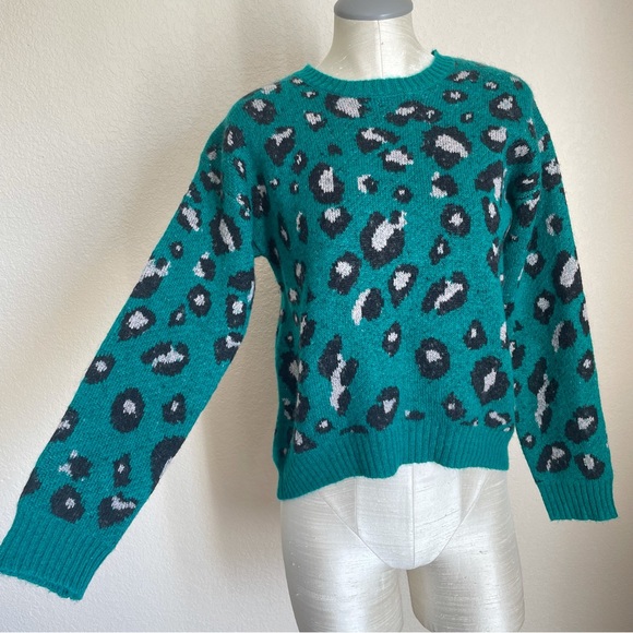 Freshman Emerald Green Leopard Crewneck Sweater Big Kid Girls XL - Picture 5 of 10